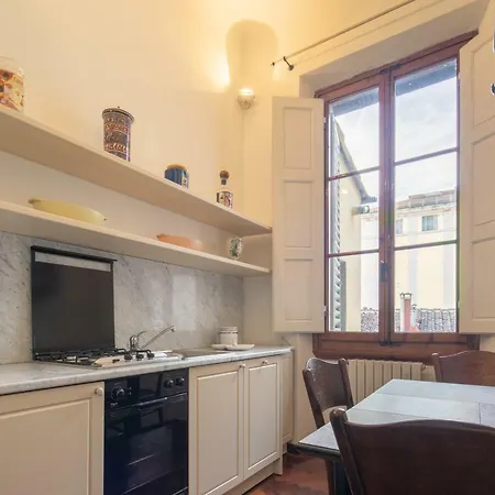 Montebello Elegant By Mmega Apartament